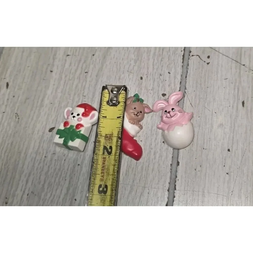 Vtg Russ/Avon Pins Christmas Mouse In Package Bunny Egg Stocking Holiday Brooch